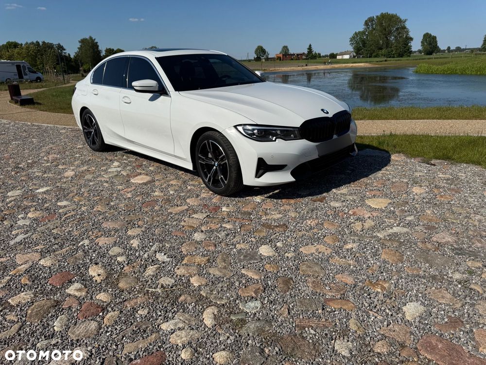 BMW Seria 3 330i Sport Line sport - 11