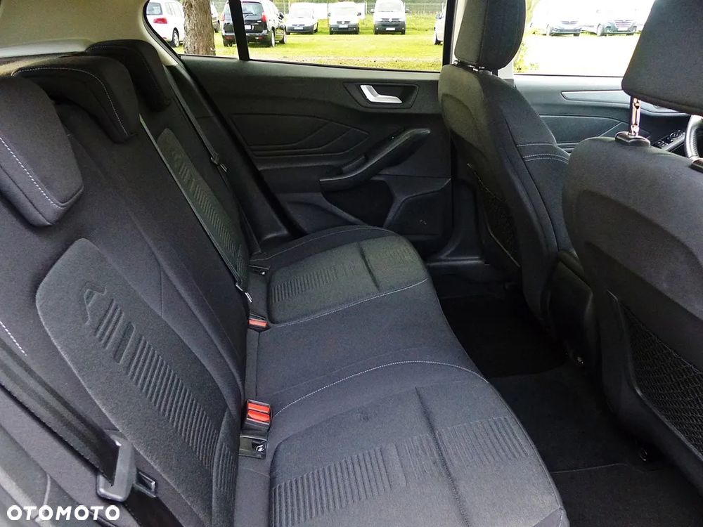Ford Focus 1.0 EcoBoost Active - 24