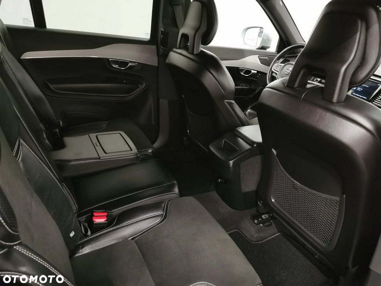 Volvo XC 90 D5 AWD R-Design - 26