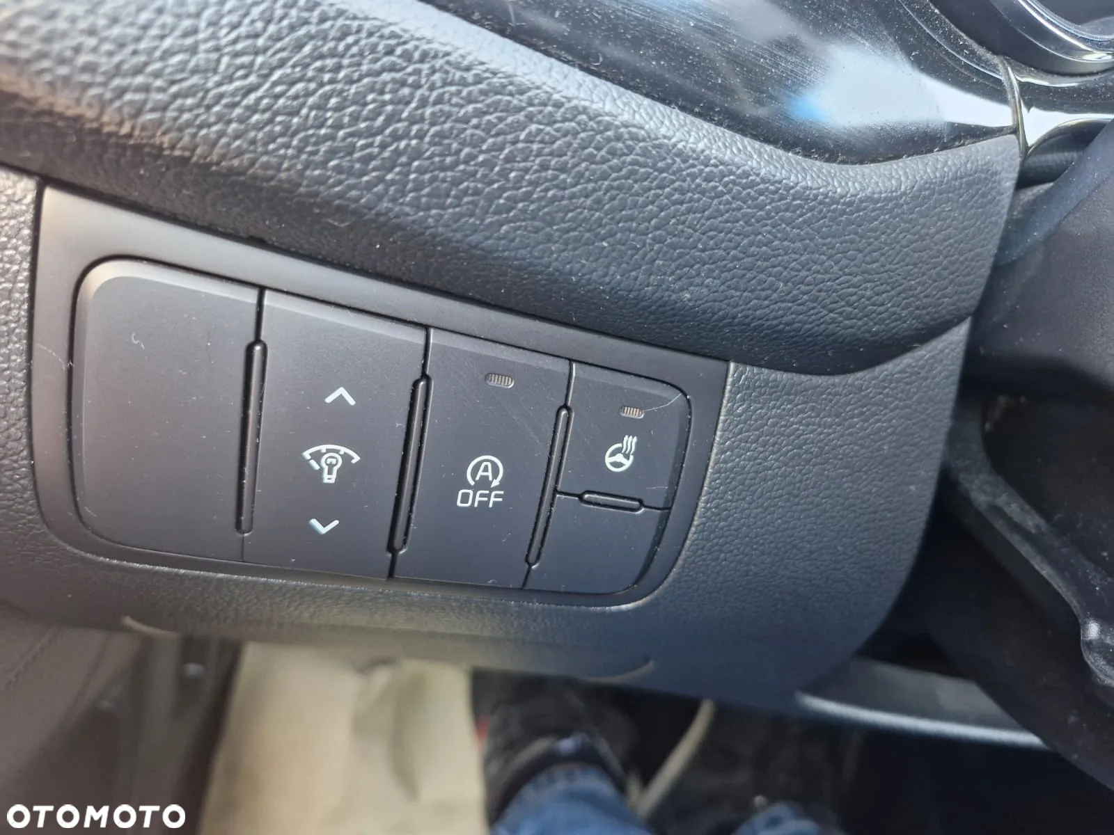 Kia Ceed 1.6 GDI Dream Team Edition - 16