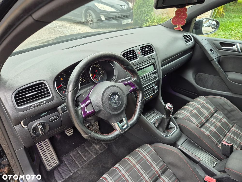 Volkswagen Golf 2.0 GTI - 9