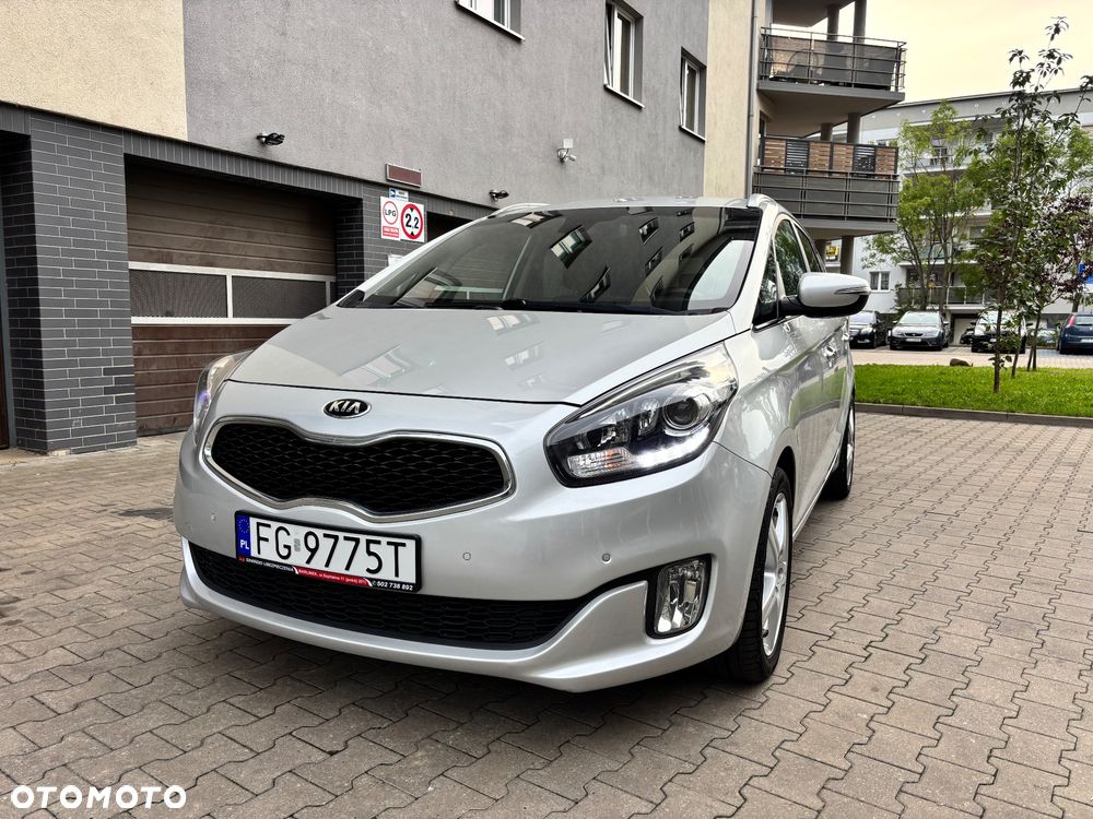 Kia Carens 1.7 CRDi M 7os - 8