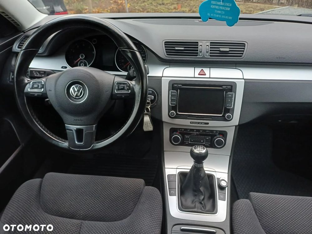 Volkswagen Passat - 6