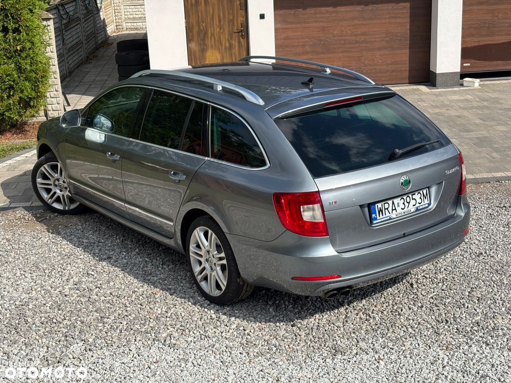 Skoda Superb 2.0 TDI Elegance DSG - 29