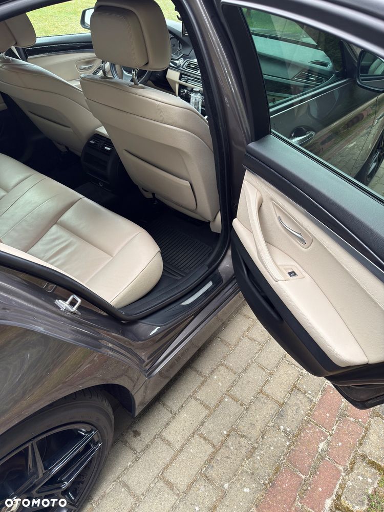 BMW Seria 5 520d - 13