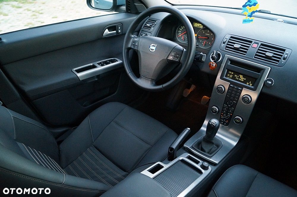 Volvo V50 D5 Momentum - 20