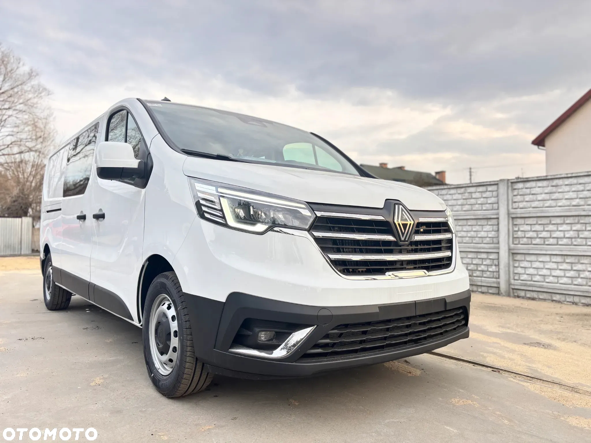Renault Trafic brygadowy 6 miejsc - 3