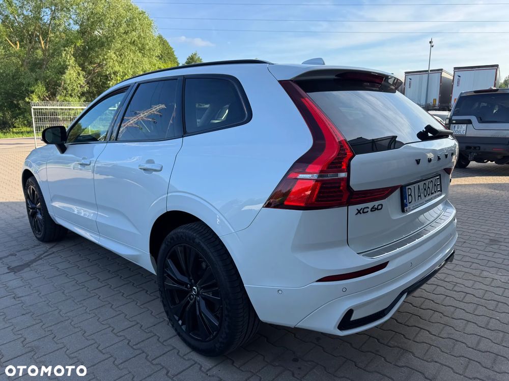 Volvo XC 60 B5 B AWD Plus Dark - 9