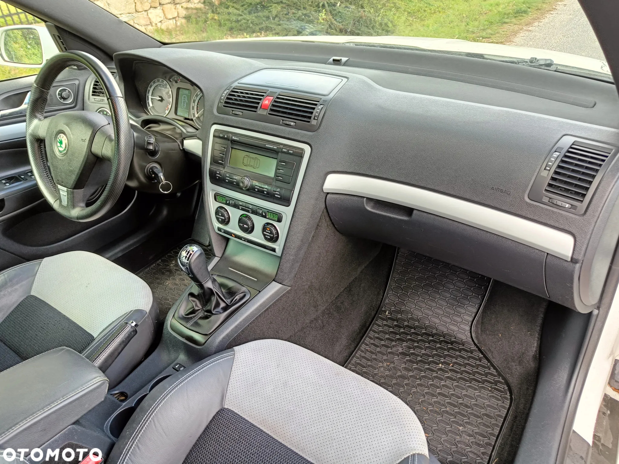 Skoda Octavia 2.0 TDI RS - 24