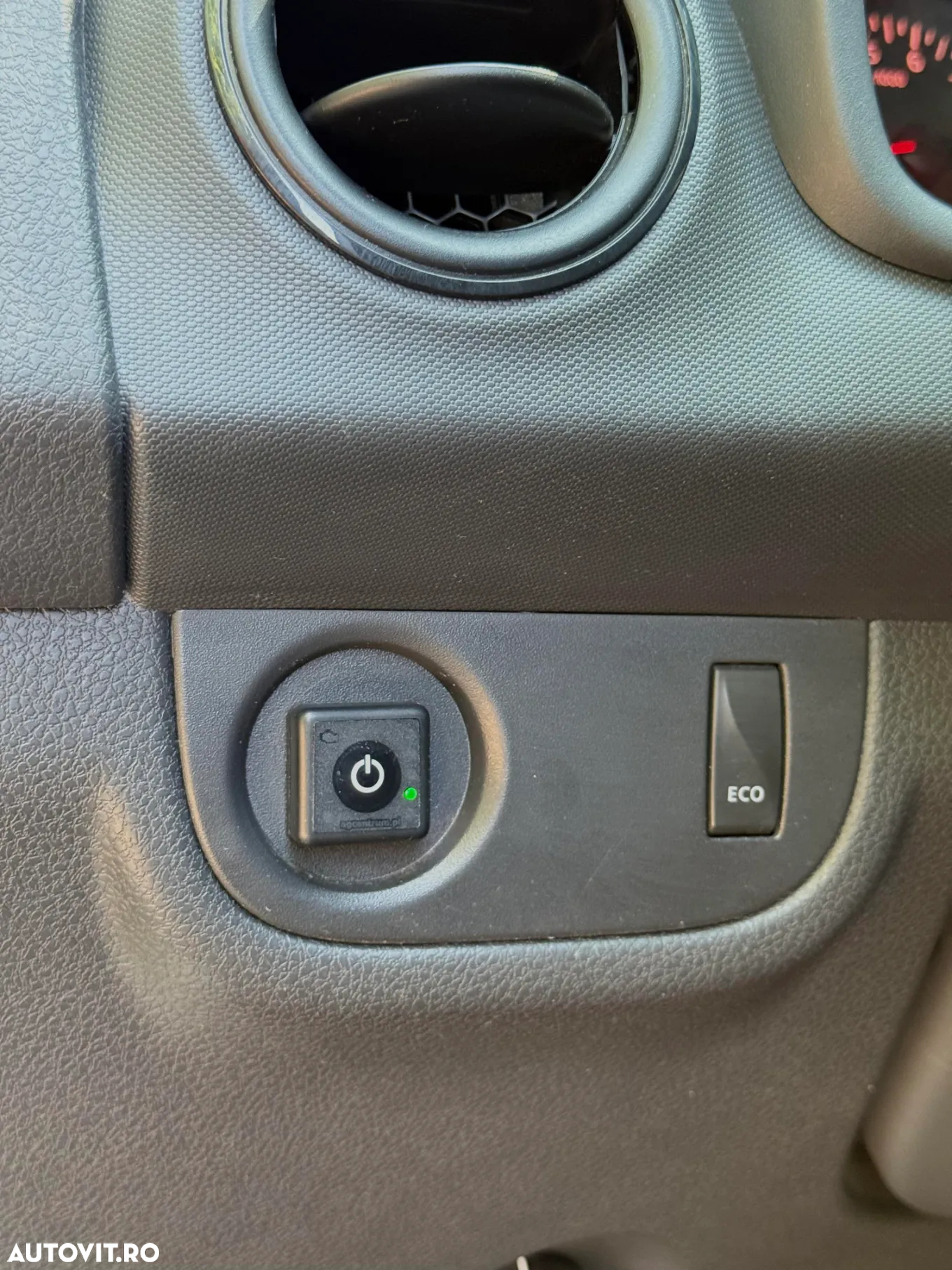 Dacia Sandero 0.9 TCe Laureate - 21