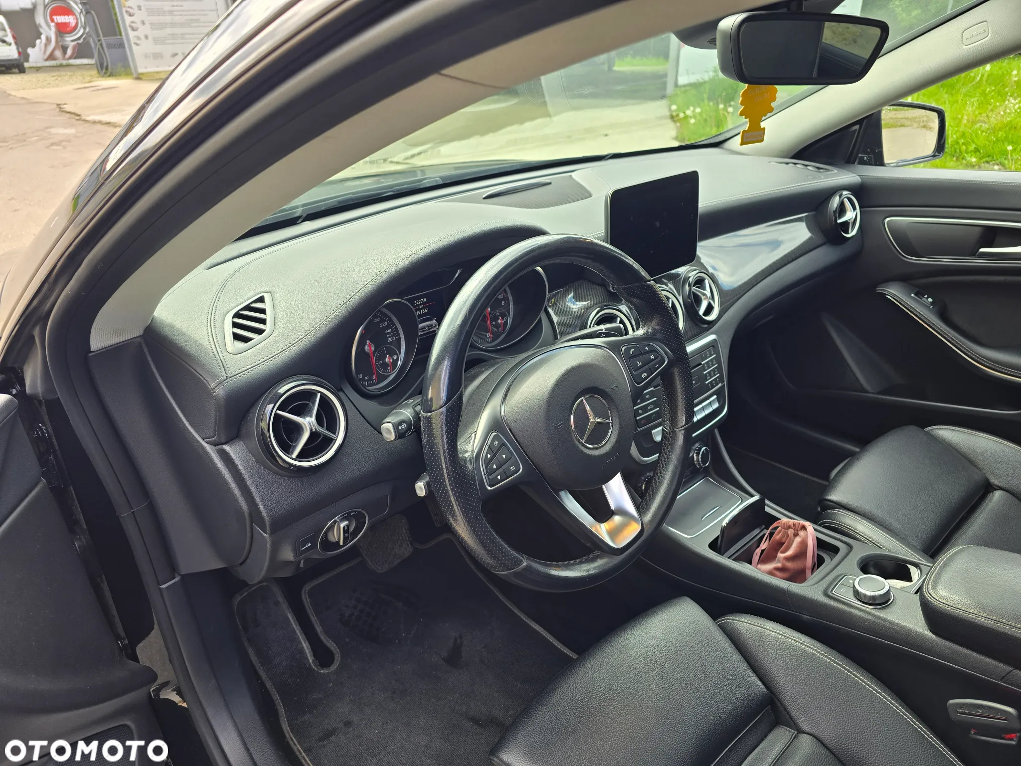 Mercedes-Benz CLA 200 d 7G-DCT AMG Line - 10