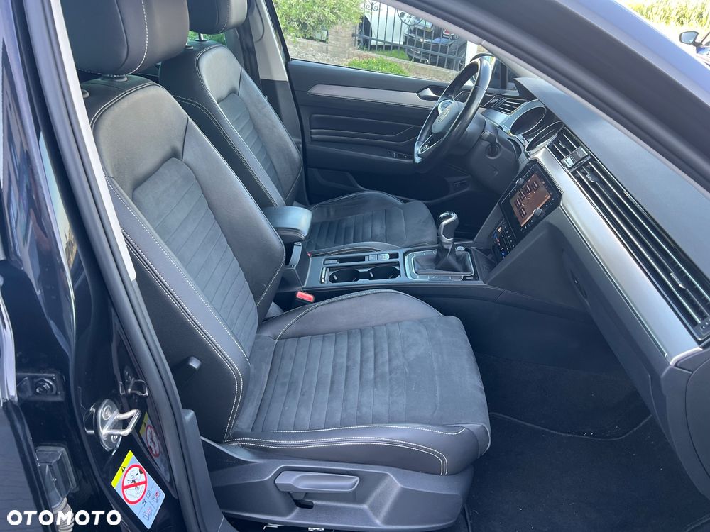 Volkswagen Passat 2.0 TDI EVO Business - 29
