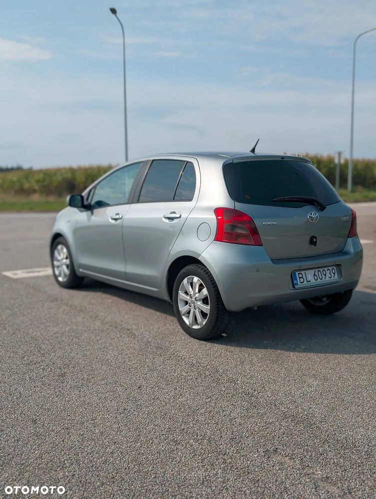Toyota Yaris - 5