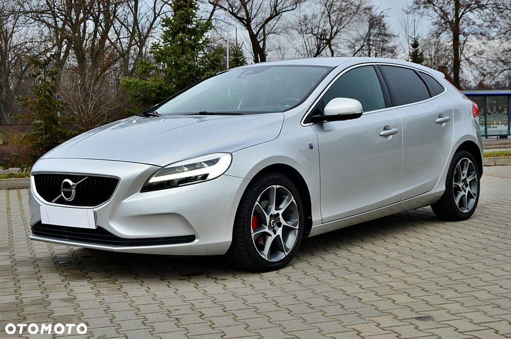 Volvo V40 - 16