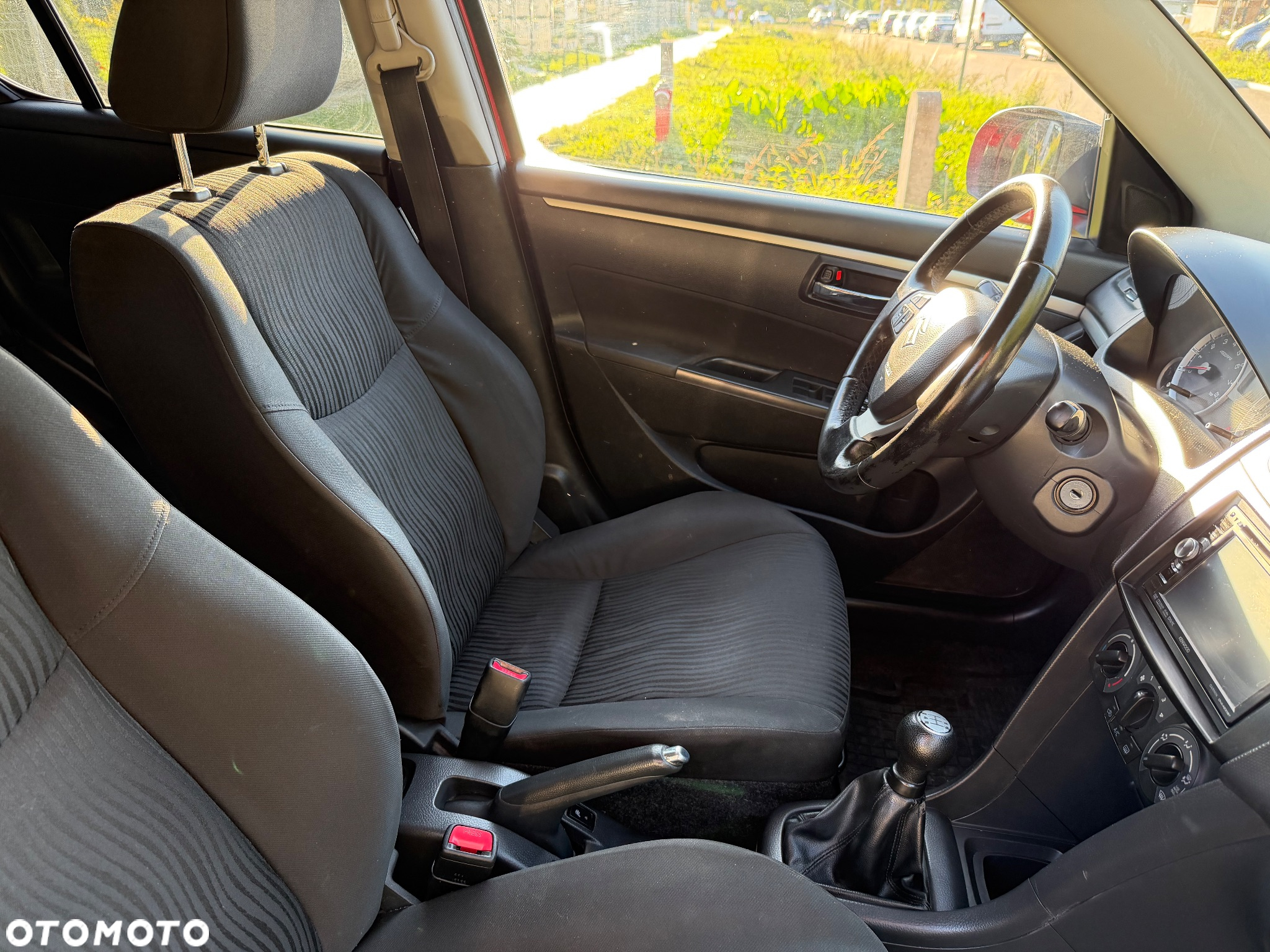 Suzuki Swift 1.2 Premium - 9