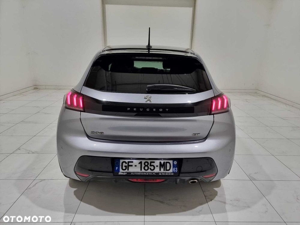 Peugeot 208 - 5
