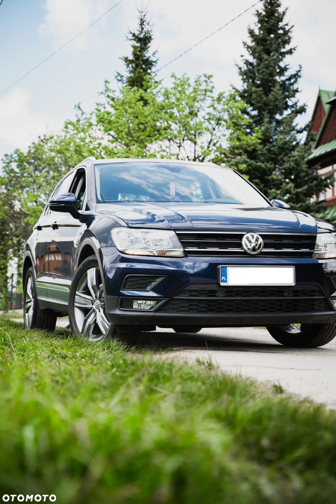 Volkswagen Tiguan - 1