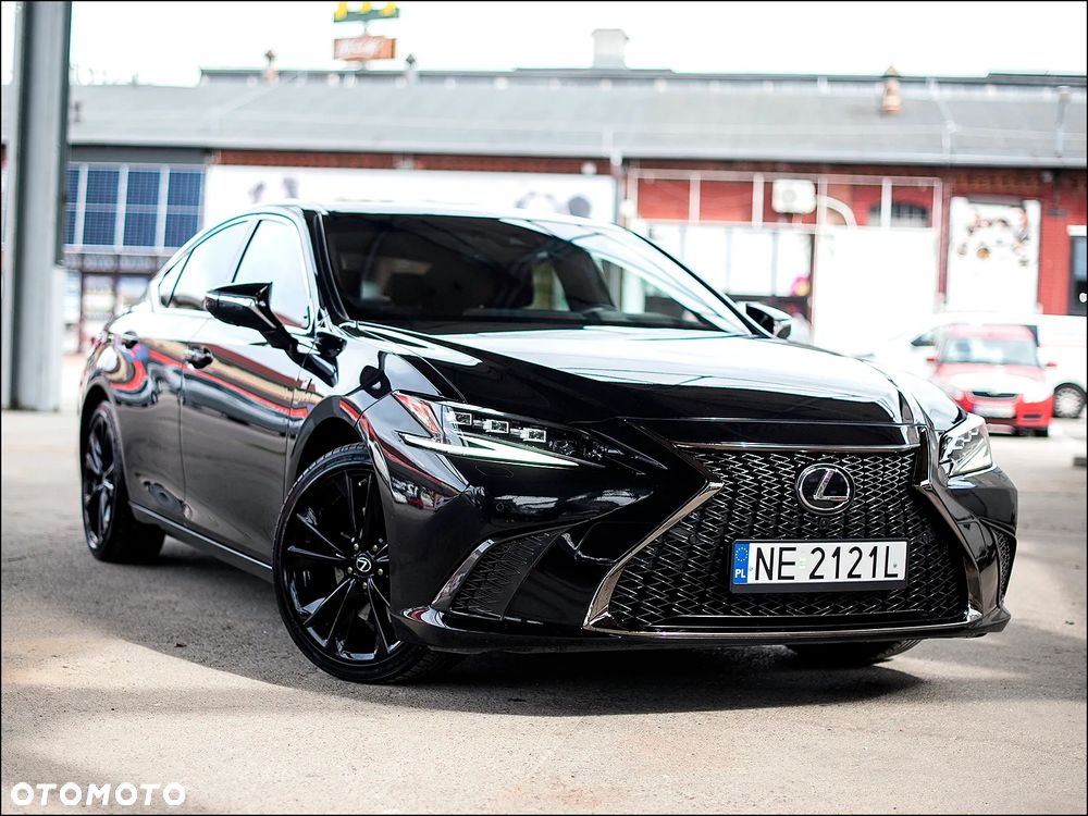 Lexus ES 300h F Sport - 1