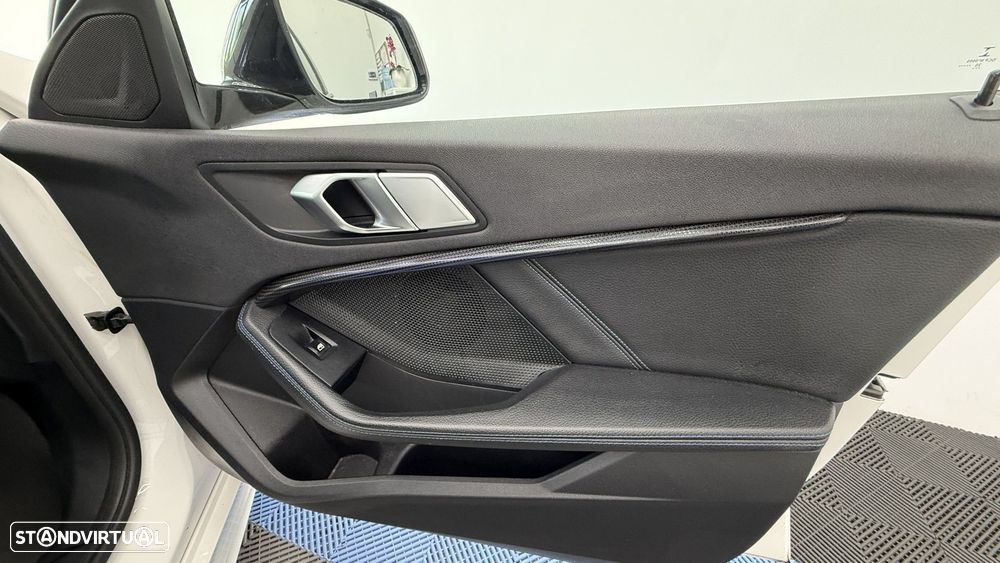 BMW 118 d Pack M - 29