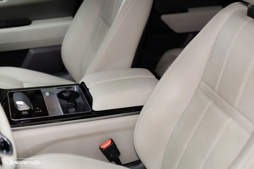 Land Rover Range Rover Velar P400e R-Dynamic SE - 40