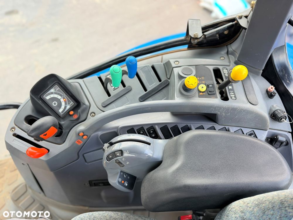New Holland TS 115A - 17