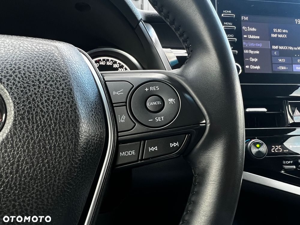 Toyota Camry 2.5 Hybrid Comfort CVT - 28