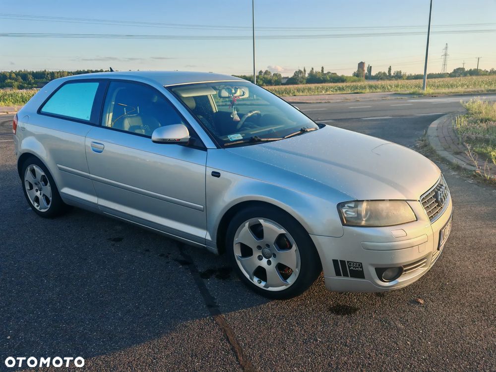 Audi A3 3-drzwiowe 1.6 Ambiente - 1