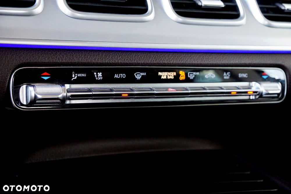 Mercedes-Benz GLE 300 d 4-Matic - 37