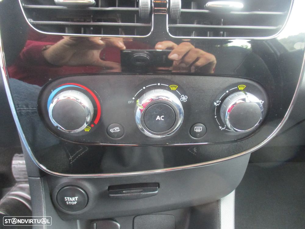 Renault Clio 0.9 TCE Limited - 17