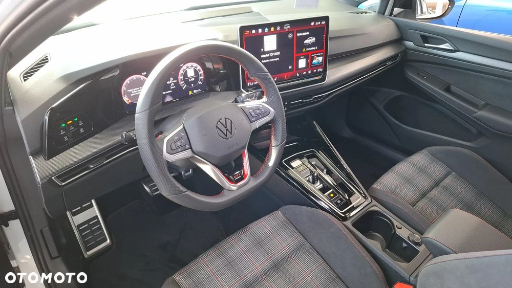 Volkswagen Golf - 6