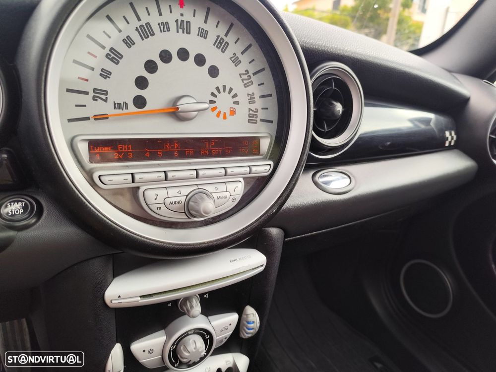 MINI 3 Portas John Cooper Works - 29