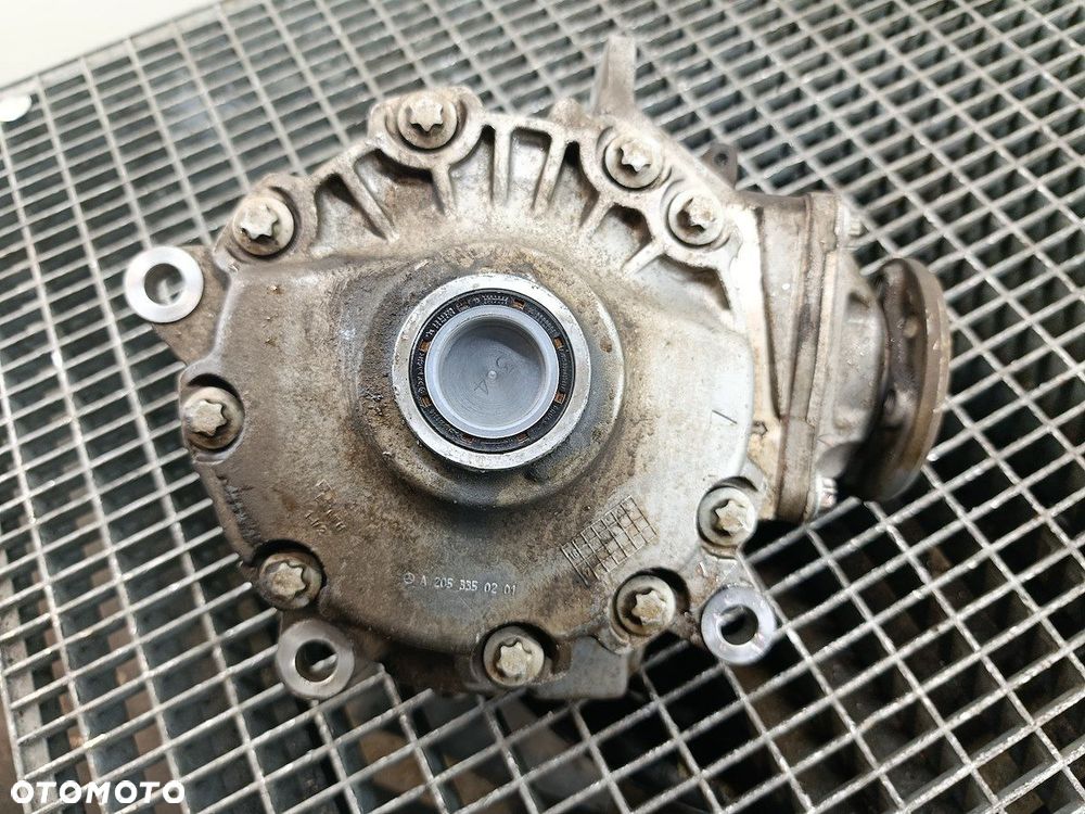 REDUKTOR SKRZYNI BIEGÓW MERCEDES-BENZ W205 A2053310900  A2053350201 2.0 16V - 3