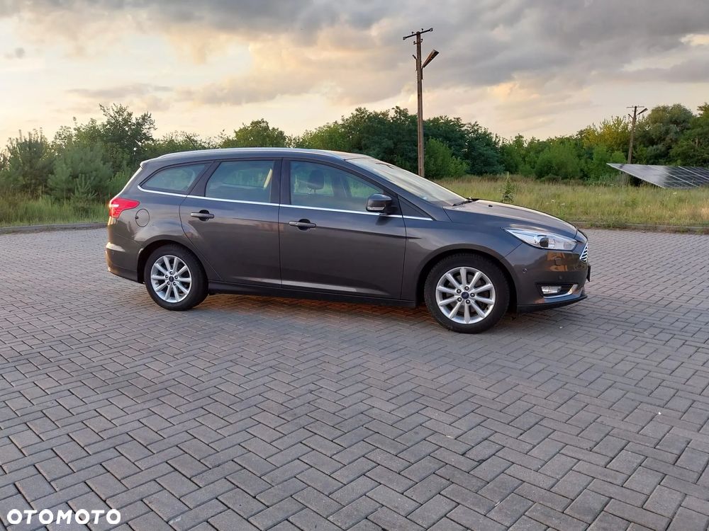 Ford Focus Turnier 1.5 EcoBoost Start-Stopp-System Titanium - 2