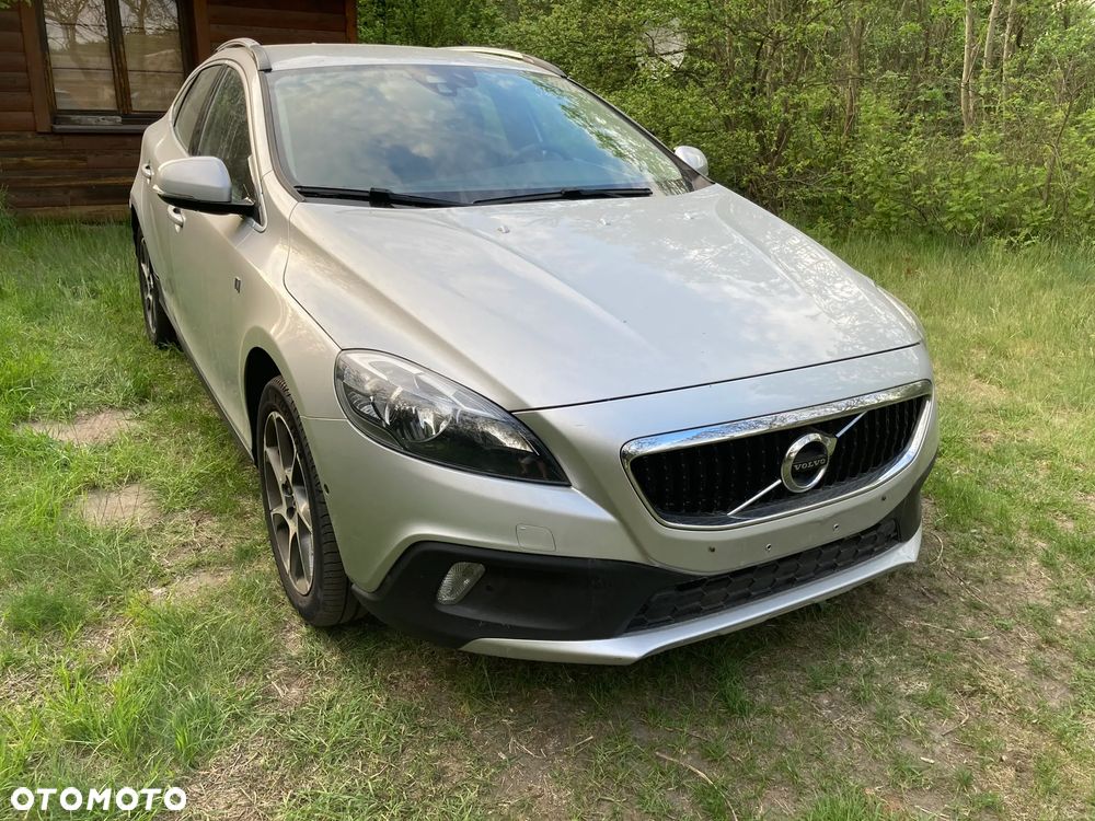 Volvo V40 Cross Country D2 Drive-E Ocean Race - 2