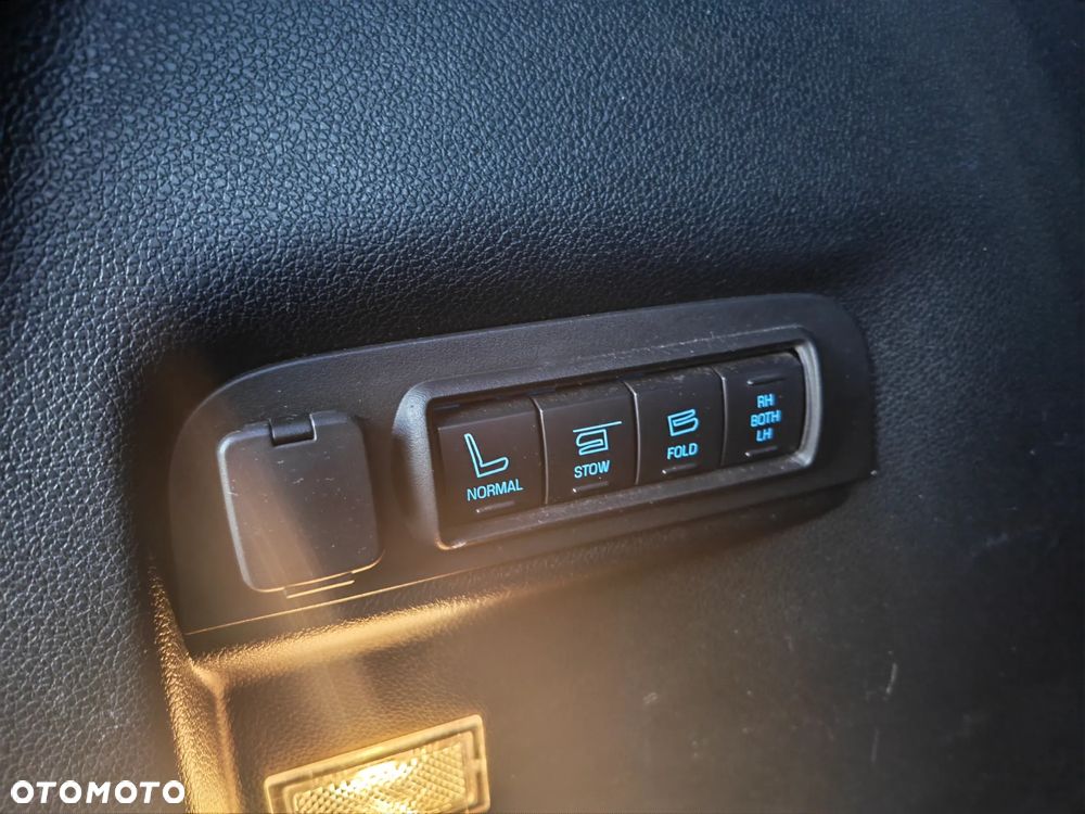 Ford Explorer - 20