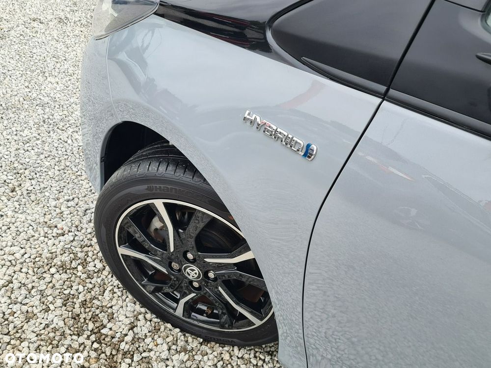 Toyota Yaris Hybrid 100 Premium - 12