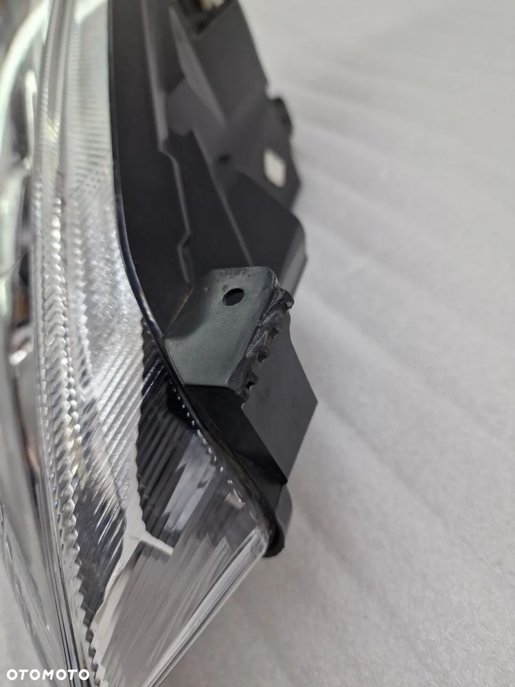 FORD FIESTA MK8 17-  PRAWA LAMPA PRZEDNIA PRZÓD , NR H1BB-13W029-AE , NR AUKCJI LA621 - 6