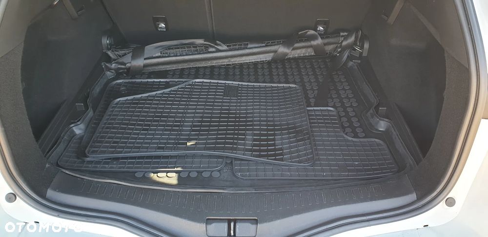 Renault Megane ENERGY TCe 130 BUSINESS - 25