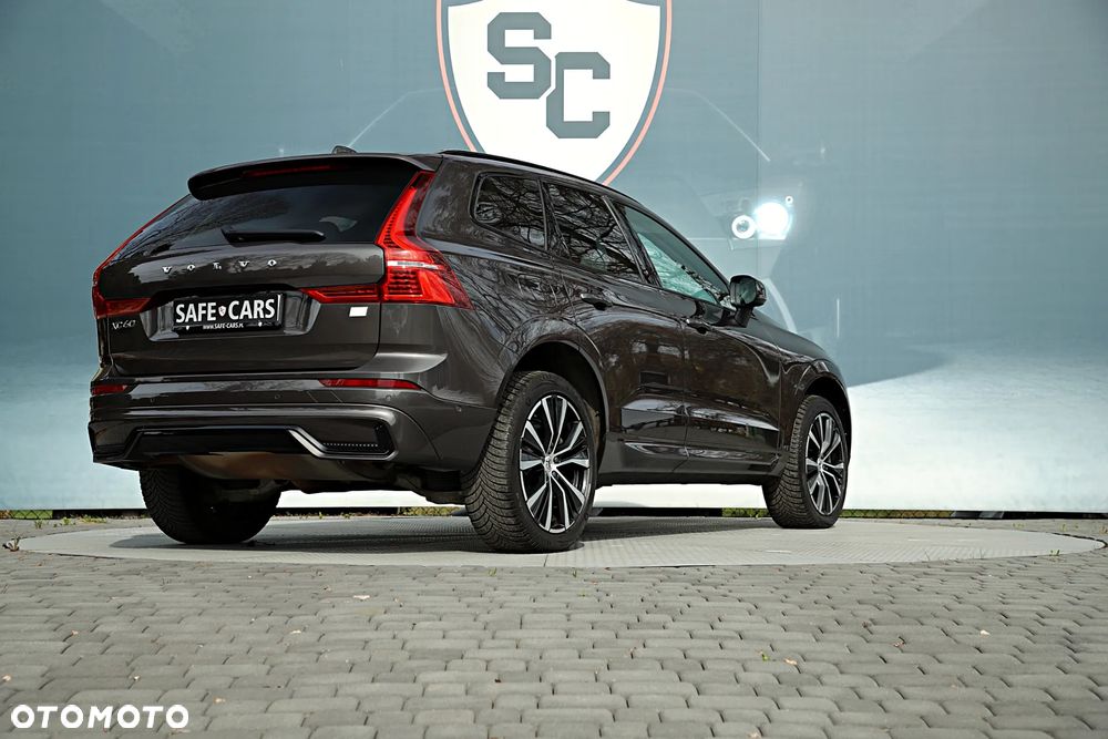 Volvo XC 60 T8 Plug-In Hybrid AWD Ultimate Dark - 8