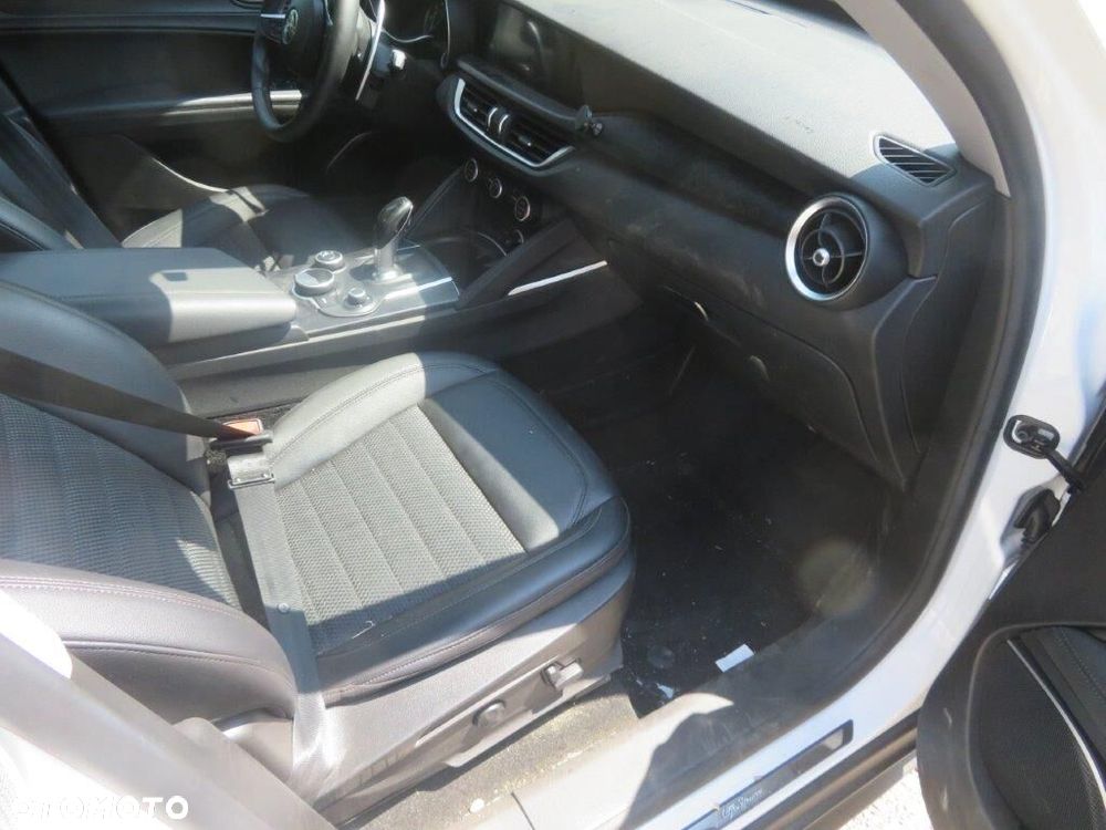 Alfa Romeo Stelvio 2.2 JTDM Q4 - 7