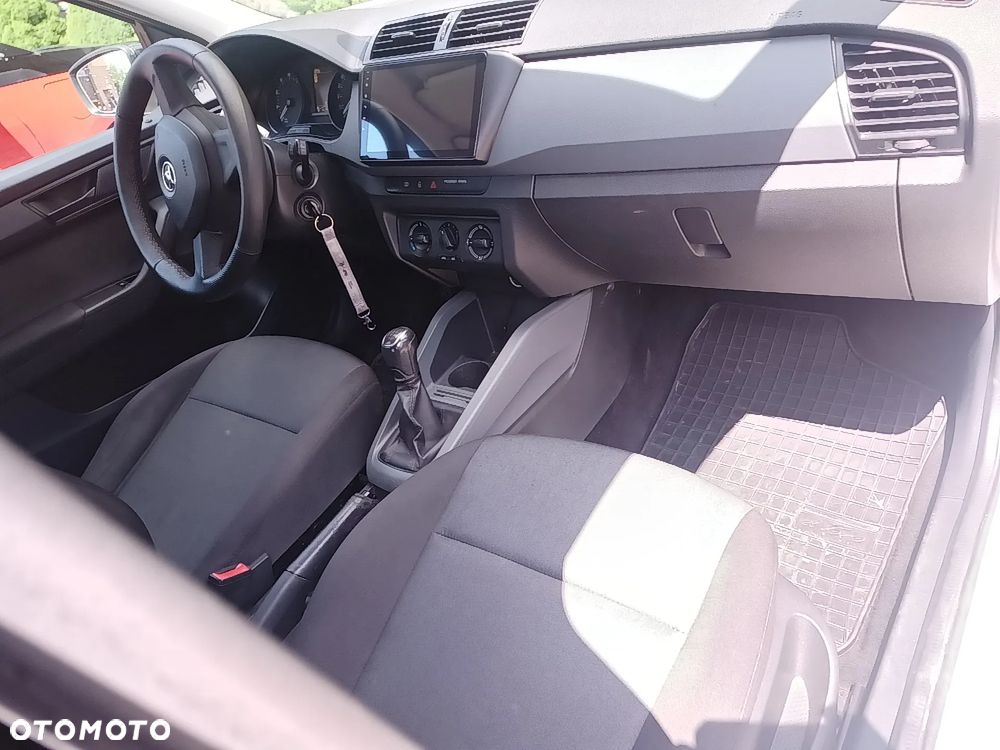 Skoda Fabia 1.0 Ambition - 11