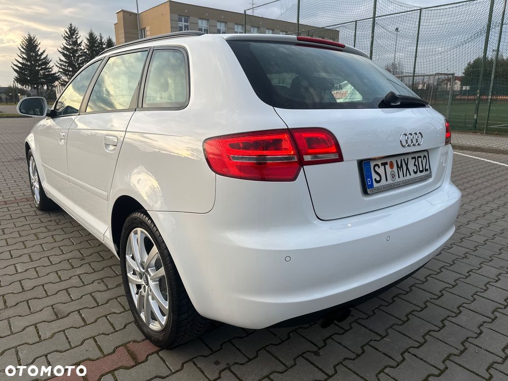 Audi A3 Sportback 1.4 TFSI Ambiente - 3
