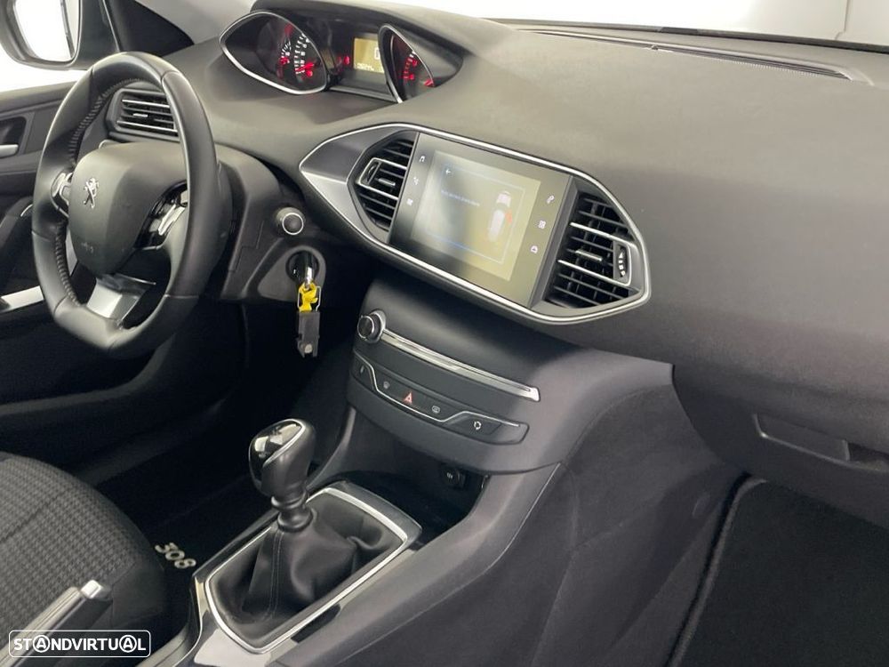 Peugeot 208 1.6 BlueHDi Allure - 22