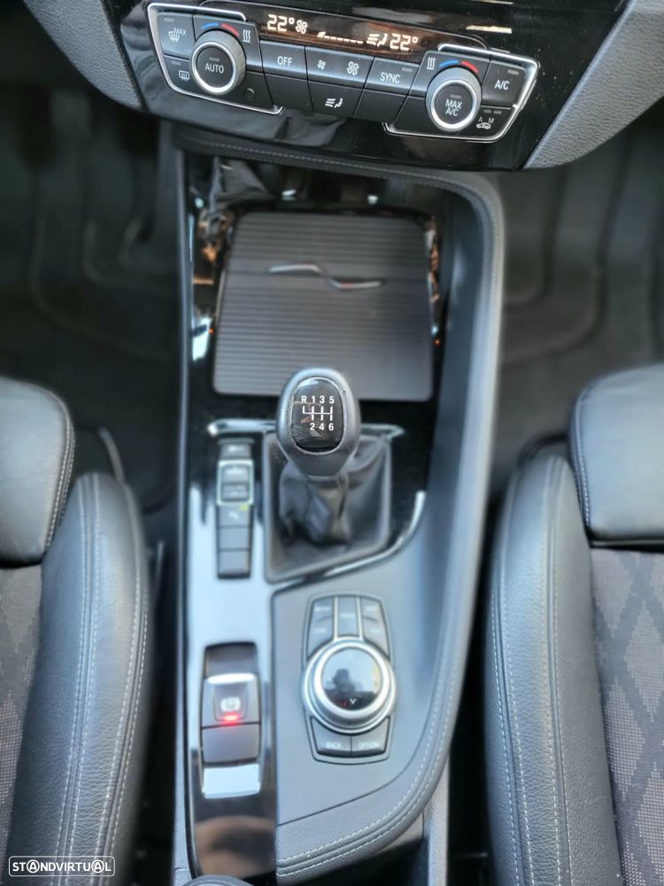 BMW X1 16 d sDrive Line xLine - 29