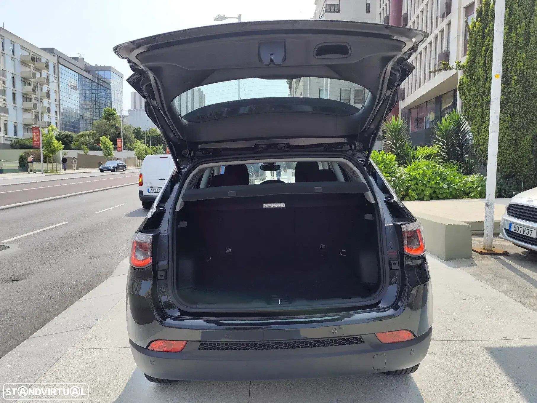 Jeep Compass - 9