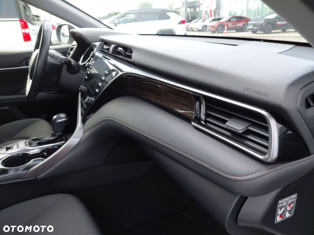 Toyota Camry 2.5 Hybrid Prestige CVT - 26