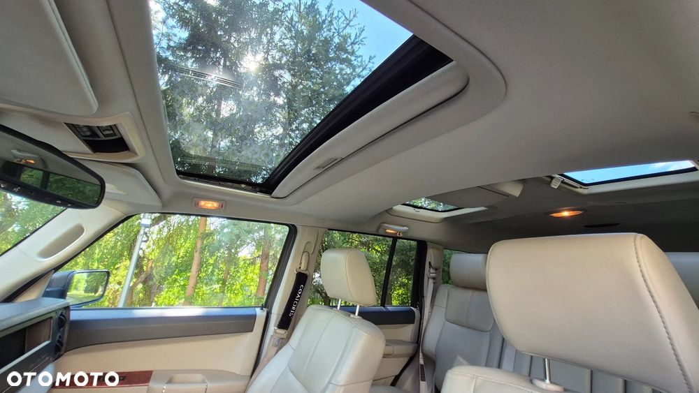 Jeep Commander 5.7 V8 Limited - 29