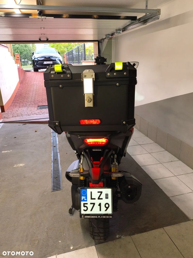 Honda ADV350 - 10