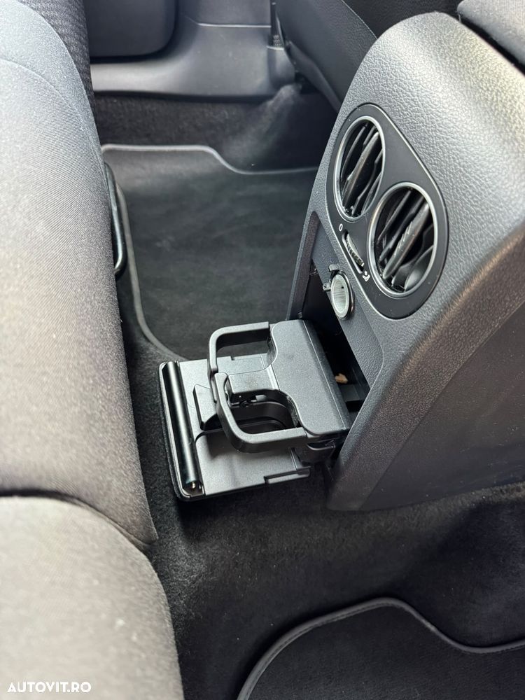 Volkswagen Golf Plus 1.6 TDI DPF BlueMotion Technology Comfortline - 12