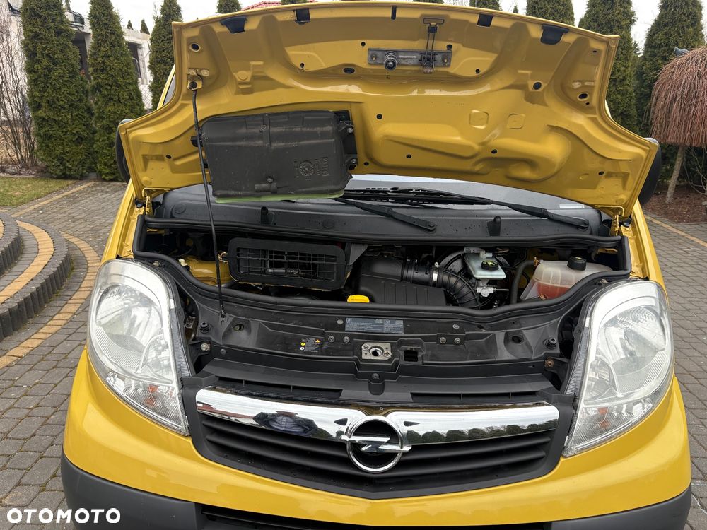 Opel Vivaro - 24